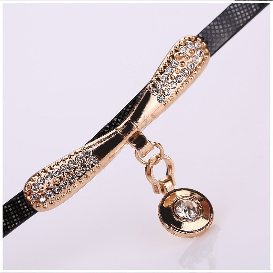 Reloj de lujo Personalizado para Mujeres con Incrustaciones y Pulsera