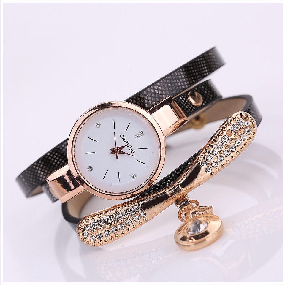 Reloj de lujo Personalizado para Mujeres con Incrustaciones y Pulsera Negro