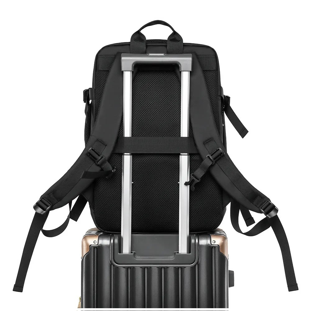 Mochila Laptop Ejecutiva Expandible USB Impermeable Antirrobo 20-39L