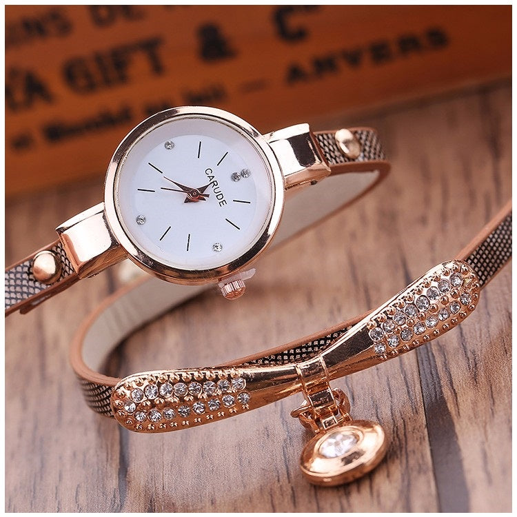 Reloj de lujo Personalizado para Mujeres con Incrustaciones y Pulsera Gris