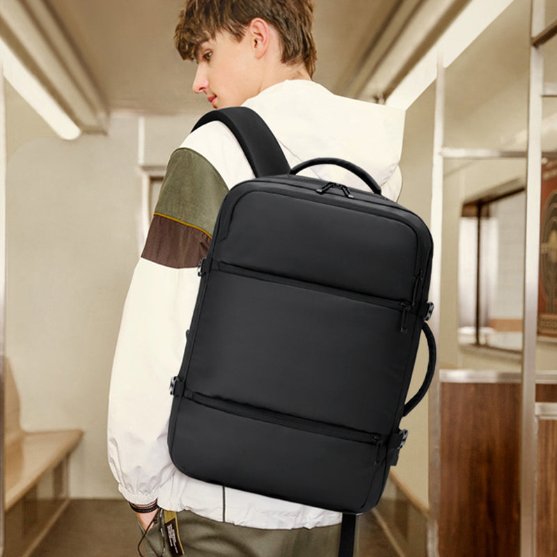 Mochila Multifuncional de Viaje impermeable con puerto USB 37 Litros