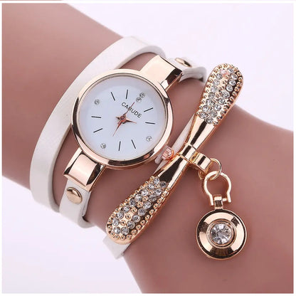 Reloj de lujo Personalizado para Mujeres con Incrustaciones y Pulsera Blanca