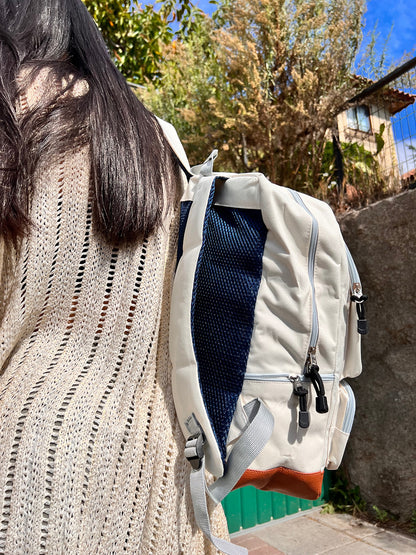 Mochila Diseño Exclusivo a prueba de agua 37 Litros Unisex.