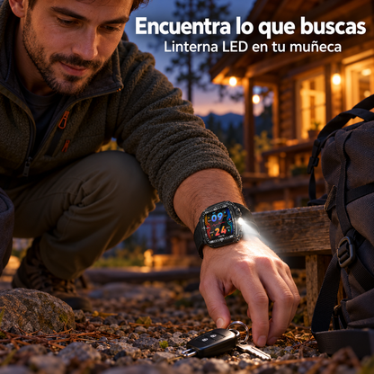 Smartwatch con linterna LED ayudando a buscar llaves durante un paseo